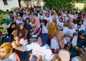 Kunjungan Riana Sari ke Enggal dan Kota Gajah Perkuat Posisi Arinal di Pilgub Lampung