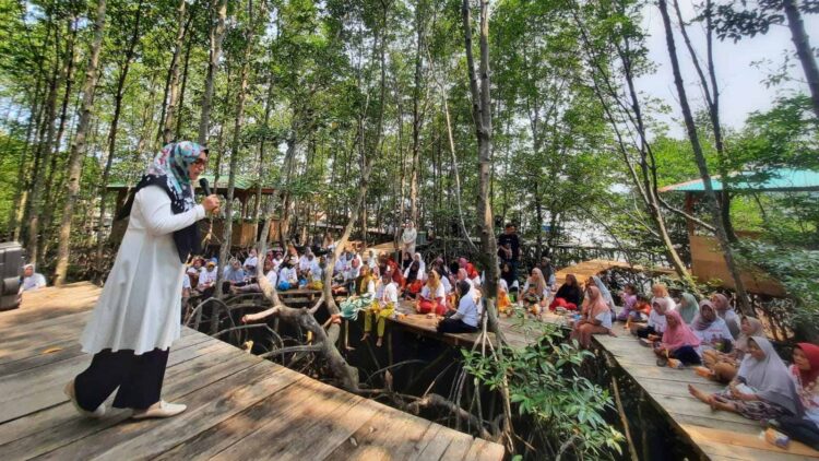 Riana Sari: Aspirasi Warga Desa Jadi Prioritas Arinal-Sutono