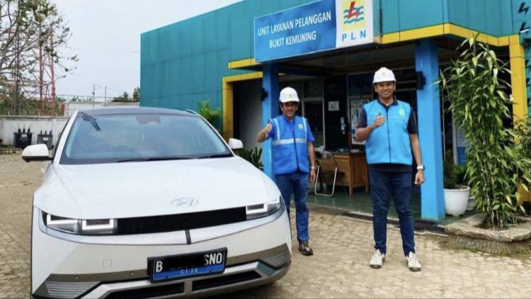PLN Lampung Buktikan Mobil Listrik Hemat Biaya dan Ramah Lingkungan