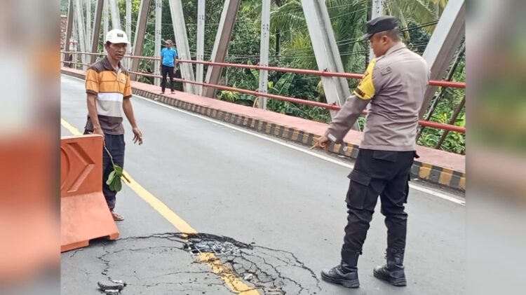 Jembatan Rusak di Jalinsum Lampung Utara, Pengguna Jalan Diimbau Ekstra Hati-hati