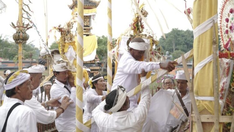 Pertama Kali Digelar Sejak 1967, Umat Hindu Lampung Gelar Upacara Ngenteg Linggih