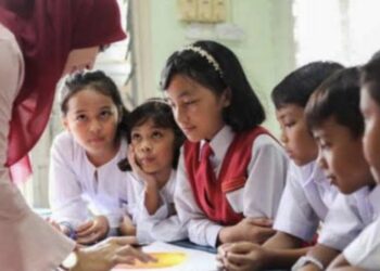 Hari Guru Nasional: Kenapa Penghargaan untuk Guru Masih Terabaikan?