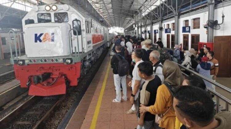 Mulai Hari Ini, Tiket KA Kualastabas untuk Libur Nataru Resmi Tersedia