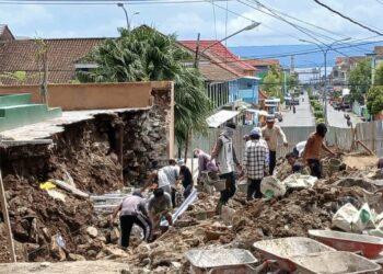Pondasi Rapuh, Taman Sukarno Kota Agung Runtuh Sebelum Peresmian