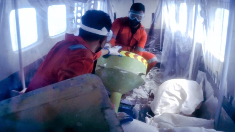 Cegah Banjir, 1 Ton Garam Ditebar di Langit Lampung