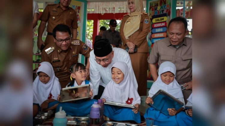 Mirza Bangga, Program MBG Prabowo-Gibran Hadirkan Manfaat Multidimensi di Metro