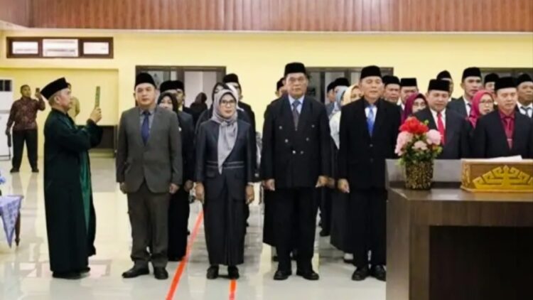Mutasi Massal! Kepala Disdikbud Lampung Lantik 57 Kepala Sekolah Baru