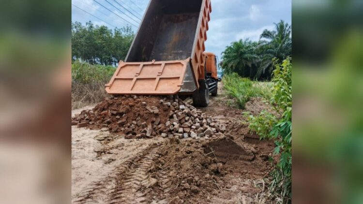 Jalan Tajab-Adi Jaya Waykanan Diperbaiki, Gubernur Mirza Ajak Pengusaha Peduli Infrastruktur