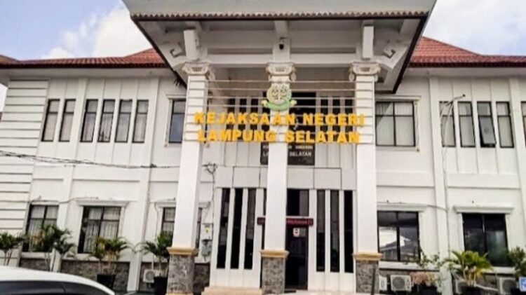 4 Jam Dicecar Pertanyaan, Ini Kata Kejaksaan Soal Kepala Bulog Lampung Selatan
