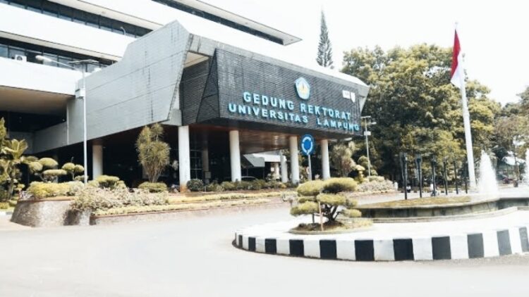 Kebijaksanaan Kolektif: Membangun Sistem Hukum yang Responsif dan Berkeadilan Melalui Kearifan Lokal 