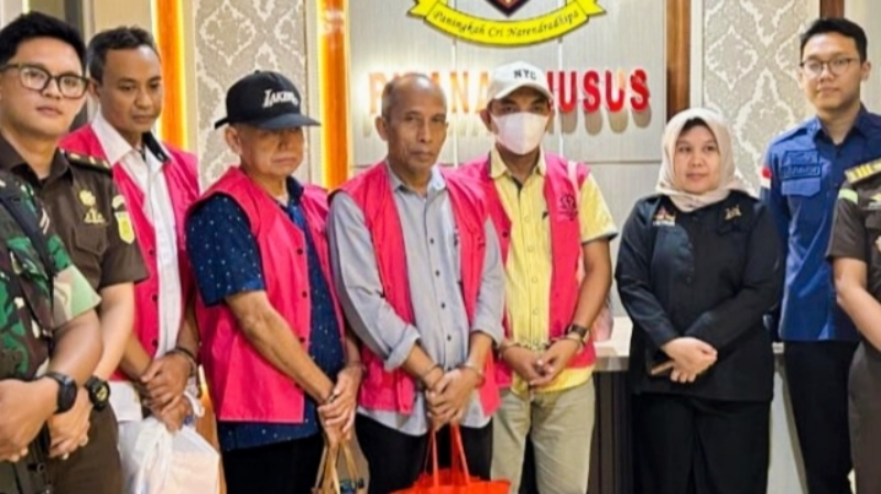 Tak Ada Ampun, Eks Bupati Lampung Timur dan Kroninya Disidang Pekan Depan