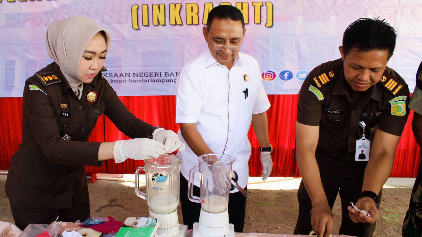 Kejari Bandarlampung Musnahkan 6,2 Kg Ekstasi, Sabu, dan Ganja