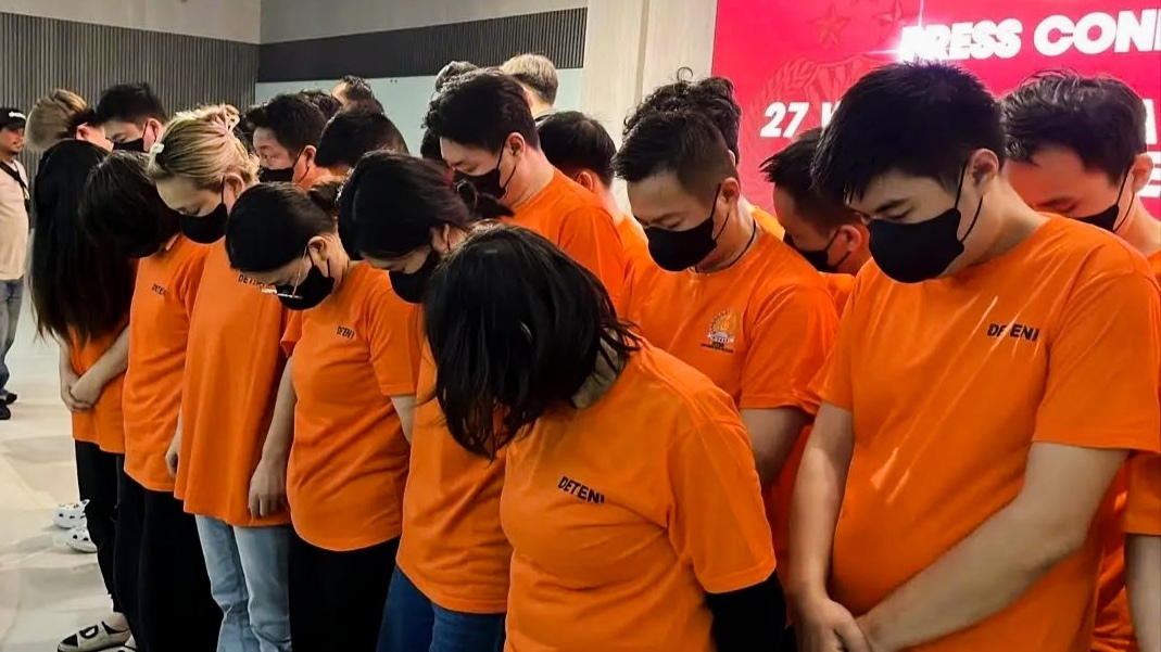 Markas Penipuan Online di Lampung Digerebek, 27 WNA China Ditangkap