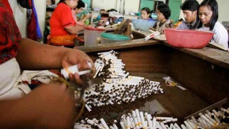 Cukai Batal Naik, Produksi Rokok Langsung Ngegas